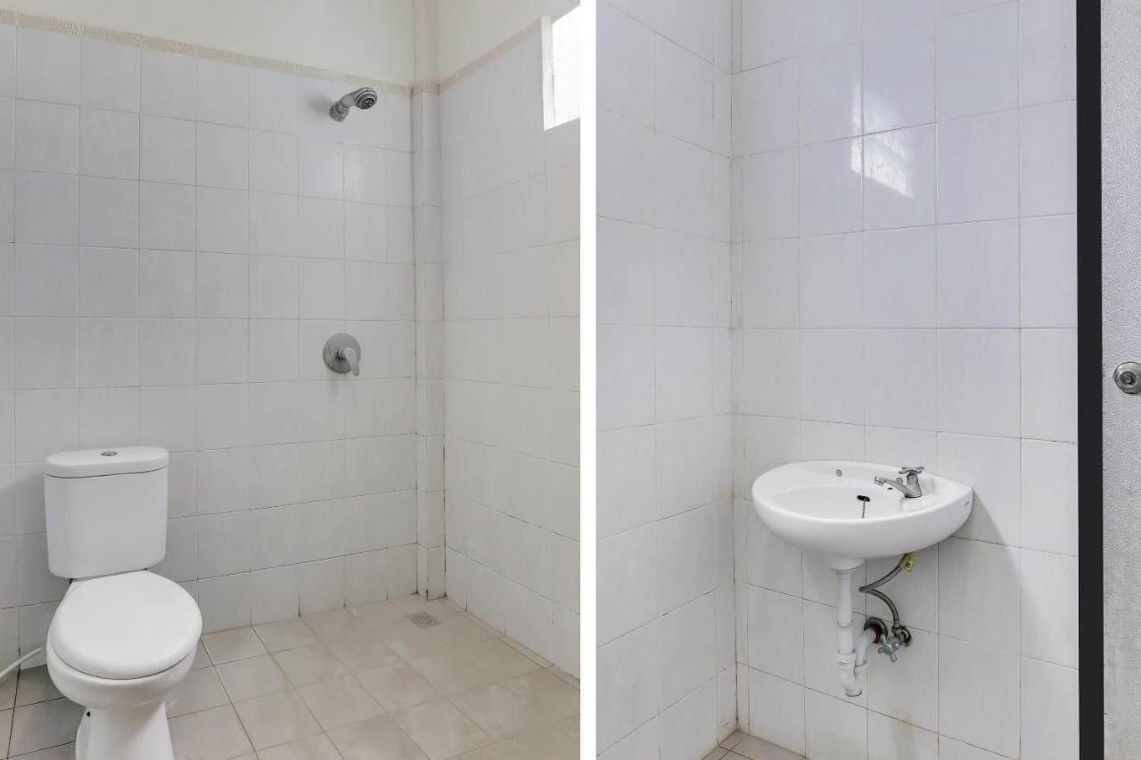 Oyo 90895 Giri Puspa Guest Hose Hotel *